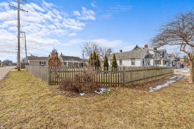 8-web-or-mls-627EMolerStreetExt_Hommati1