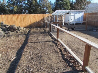 61540 Camelot Place, Bend, OR 97702 - photo 6