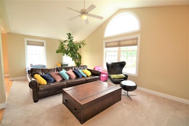 4 Snowberry Hollow, Londonderry, NH 03053 - photo 3