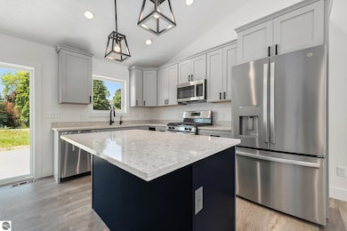 4712 Owl View Dr, Traverse City, MI 49685 - photo 4