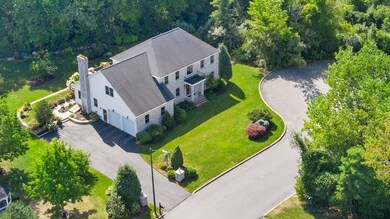 70 Bluebird Ln, Cranston, RI 02921 - photo 2