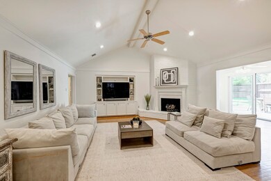 627 Patchester Dr, Houston, TX 77079 - photo 7