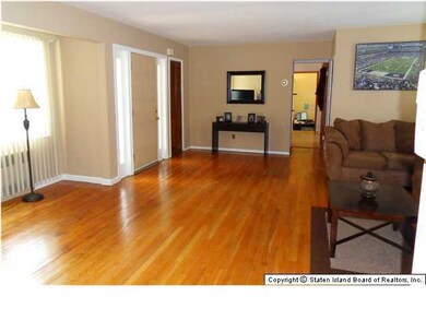 200 Otis Ave, Staten Island, NY 10306 - photo 3