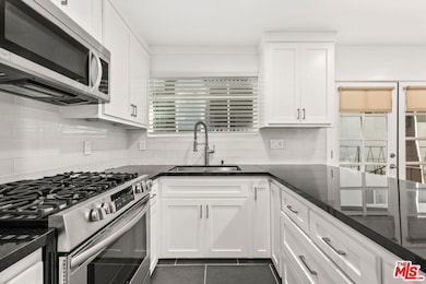 927 Euclid St unit B, Santa Monica, CA 90403 - photo 2