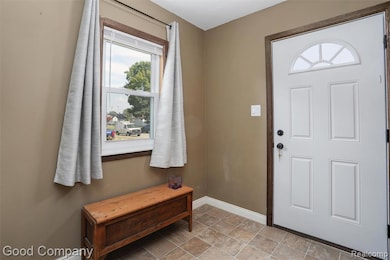 1727 E Elza Ave, Hazel Park, MI 48030 - photo 3