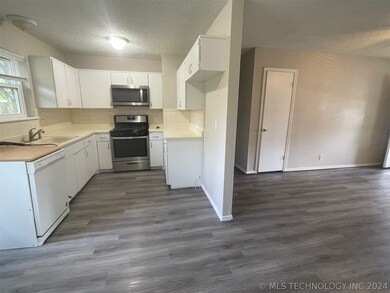 3013 S Birch Ave, Broken Arrow, OK 74012 - photo 4