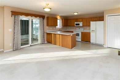 2906 Deerpath Ct, Des Moines, IA 50320 - photo 4