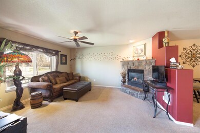20549 Sun Meadow Way, Bend, OR 97702 - photo 3