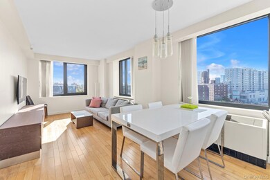 39-16 Prince St unit 8E, Flushing, NY 11354 - photo 5