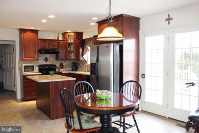 289 Robin Dale Dr, Leola, PA 17540 - photo 6