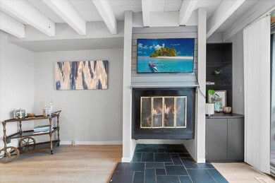 51 29th Avenue Dr SW unit D14, Cedar Rapids, IA 52404 - photo 2