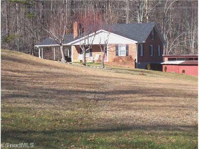 2807 Old Us 52 S, Pilot Mountain, NC 27041 - photo 2