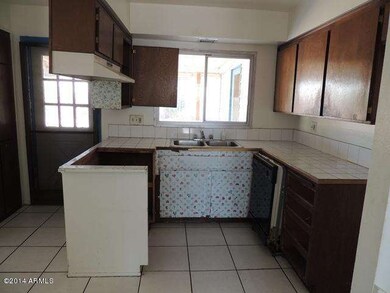 KITCHEN (2)