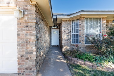 414 Sooner St, Wolfforth, TX 79382 - photo 5