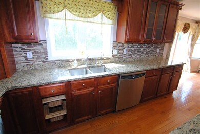 7 Annabelle Ct, Nashua, NH 03062 - photo 5