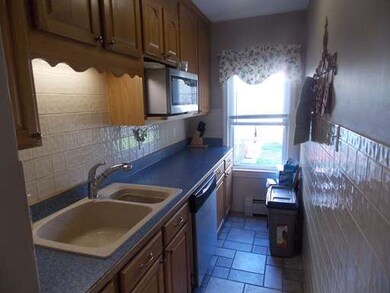 22 Laurier St, Worcester, MA 01603 - photo 6