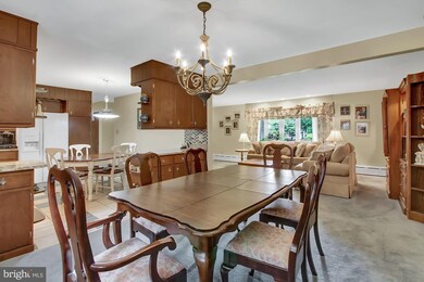 518 Elm Ave, Reading, PA 19605 - photo 5