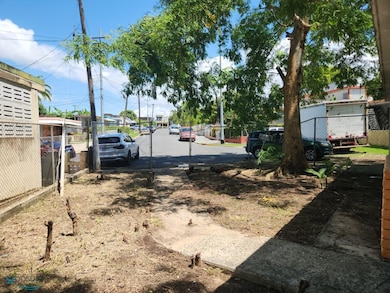 calle 1 Colinas de Vista Alegre unit X-13, Bayamón, PR 00956 - photo 3