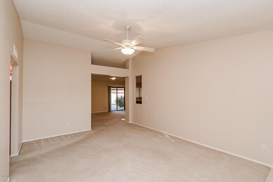 696 W Shawnee Dr AZ-5