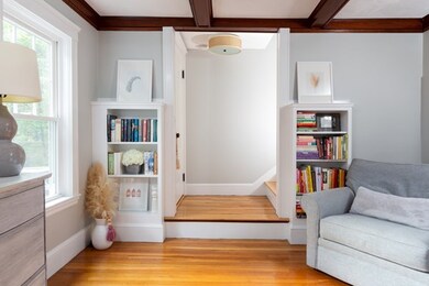 553 Winthrop St, Medford, MA 02155 - photo 6