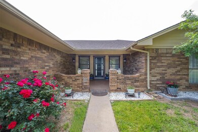 402 De la Cruz St, Weatherford, TX 76085 - photo 2