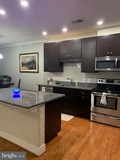 915 N Patrick St unit 203, Alexandria, VA 22314 - photo 6