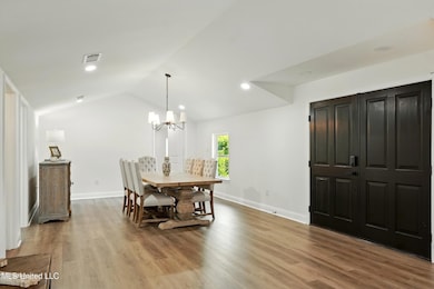 16_entry dining
