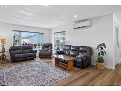 3721 Joe Ave, Roseburg, OR 97471 - photo 7