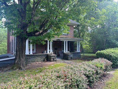 906 Hudson St, Hawley, PA 18428 - photo 2