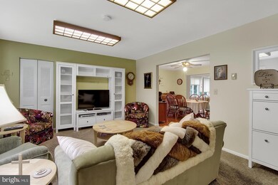 2135 Oswego Dr, Columbia, PA 17512 - photo 2