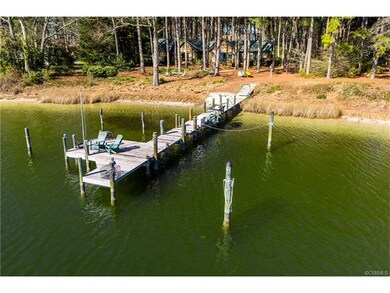 Deep water 6+ feet  at the end of the dock