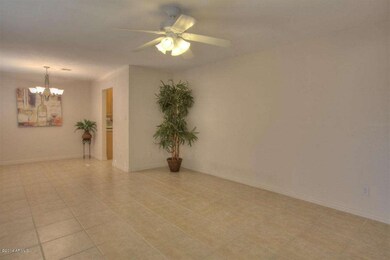 004_Living Room