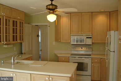 2334 N Oak St, Falls Church, VA 22046 - photo 7