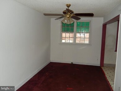 15 Clarendon Dr, Darby, PA 19023 - photo 5