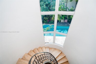 unlisted-address, Key Biscayne, FL 33149 - photo 5