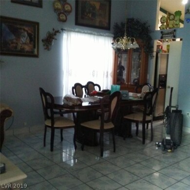 2682 Holy Cross Dr, Las Vegas, NV 89156 - photo 4