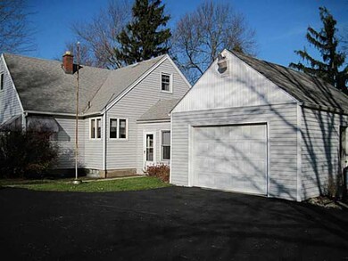 Parking Lot/Garage