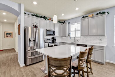 ISLAND KITCHEN
