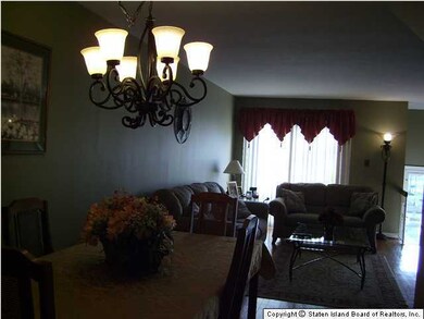 283 Elverton Ave, Staten Island, NY 10308 - photo 2