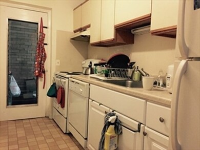 8 Commonwealth Ct unit 10, Brighton, MA 02135 - photo 7