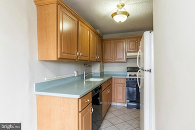 Radnor House unit 407, Bryn Mawr, PA 19010 - photo 5