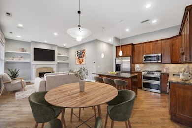 2905 N Halsted St unit 201, Chicago, IL 60657 - photo 4