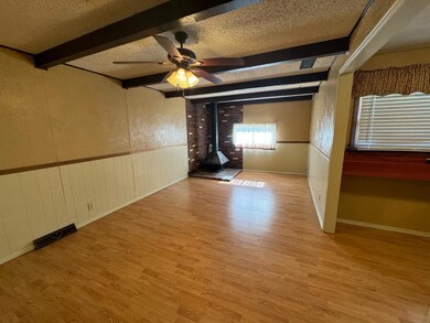 917 S Polk St, Hugoton, KS 67951 - photo 5