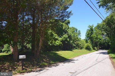 445 Collins Rd, Edgewater, MD 21037 - photo 2