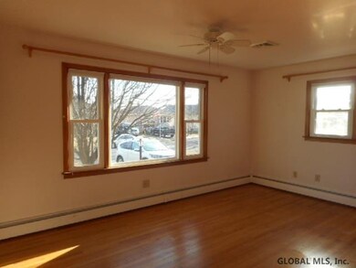 16 Swartson Ct, Albany, NY 12209 - photo 4