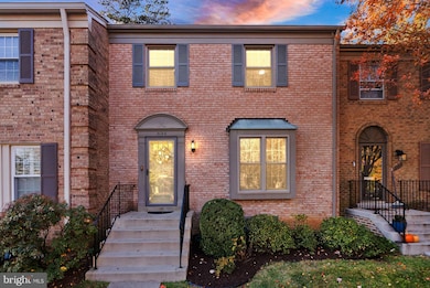 3146 Cantrell Ln, Fairfax, VA 22031 - photo 2