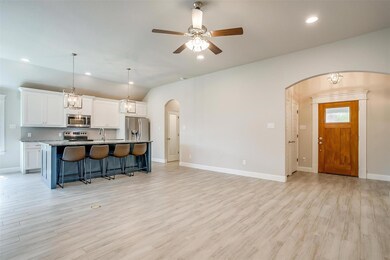 956 Sam St, Springtown, TX 76082 - photo 7