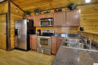 921 Mcmakin Way, Pigeon Forge, TN 37863 - photo 5