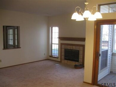 313 Hampton Place Blvd, Troy, NY 12180 - photo 5