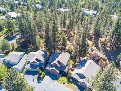 19567 Meadowbrook Dr, Bend, OR 97702 - photo 2